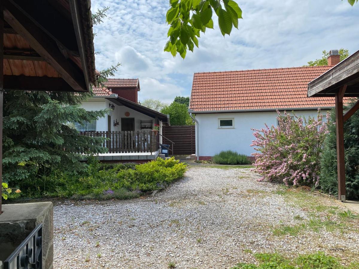 Levendula Vendeghaz Hotel Borsodivánka Buitenkant foto